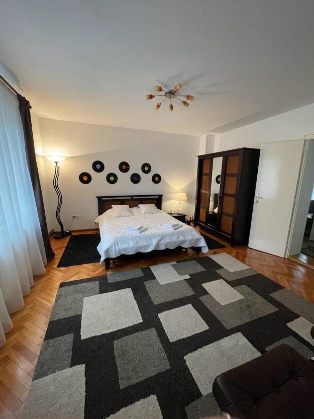 Crisan 40 Casa Muntean 100Mp 3Camere 3Paturi 1 Canapea 2 Dormitoare Parcare 蒂米什瓦拉 外观 照片