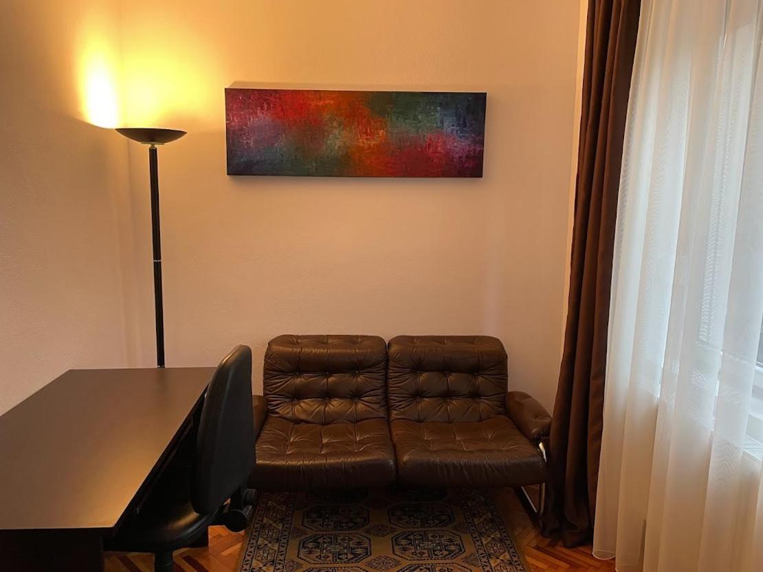 Crisan 40 Casa Muntean 100Mp 3Camere 3Paturi 1 Canapea 2 Dormitoare Parcare 蒂米什瓦拉 外观 照片